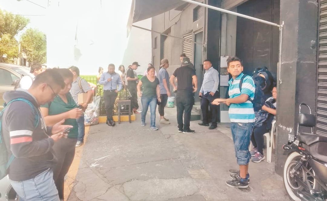 Jóvenes narraron cómo fueron despedidos de las empresas en las que trabajaban. Según las compañías, era difícil sostener sus salarios. Foto: Cortesía