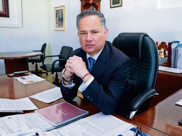 Combatir piratería y contrabando, la meta: Santiago Nieto