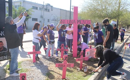 Colectivo crea antimonumento por feminicidios en La Laguna