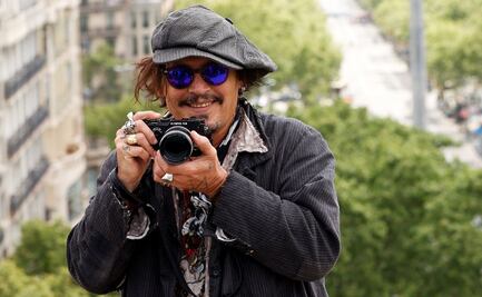 Convertido en fotógrafo, Johnny Depp agradece que Donald Trump se haya ido 