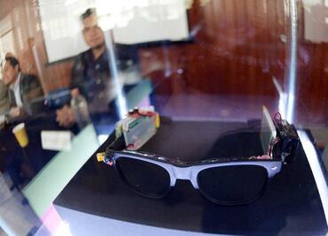 Universitarios desarrollan lentes inteligentes con fines educativos