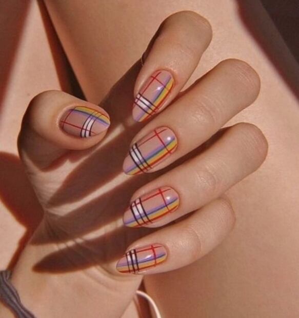 Las mejores ideas para darle vida a tus uñas durante el verano