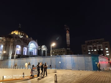 Colocan vallas previo a marcha de mujeres de este miércoles en CDMX