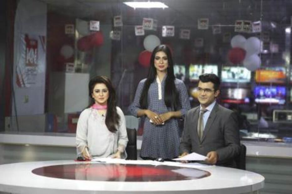 Debuta la primera presentadora de noticias transexual de la televisión paquistaní