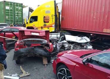 Identifican a víctimas de accidente en Autopista Siglo XXI; señalan posible falla mecánica en tráiler