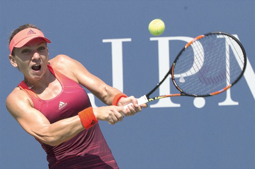 Simona Halep fue superior a la neozelandesa Marina Erakovic, quien se retiró (BRENDAN MCDERMID. REUTERS)