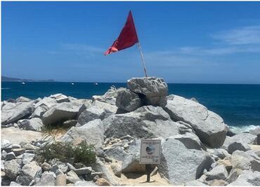 "Fabio" y "Emilia" encienden las alertas en Baja California Sur por lluvia y oleaje elevado