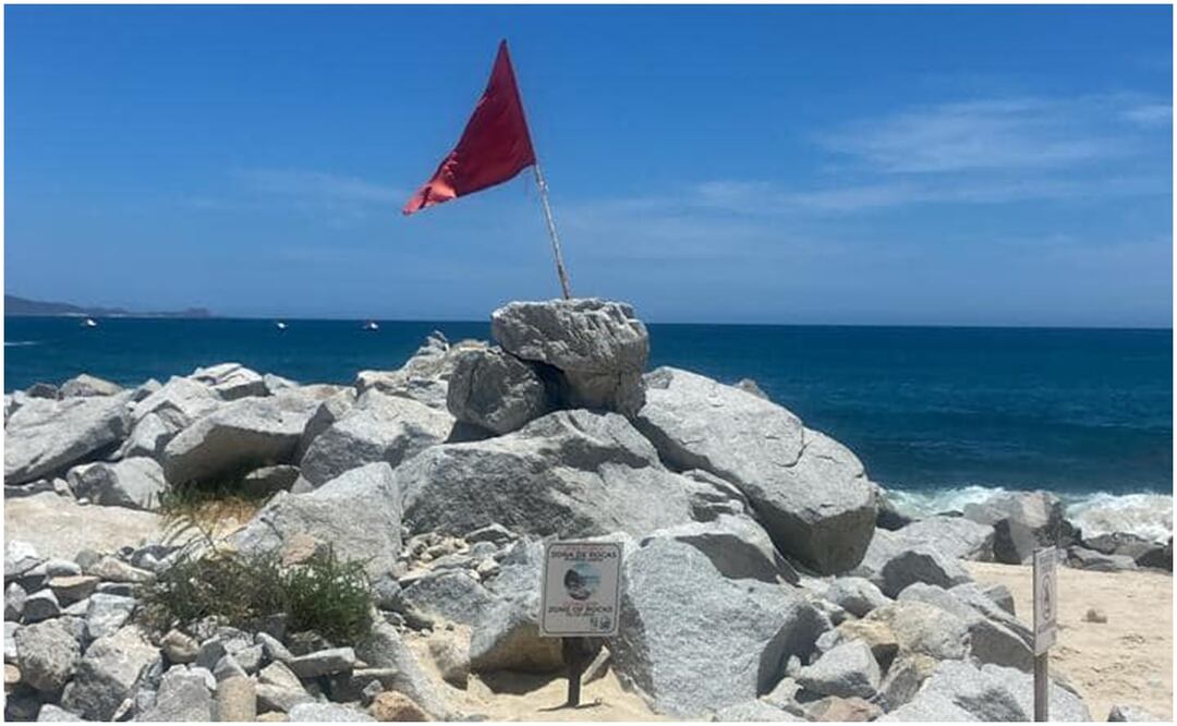 Autoridades de Protección Civil informan a turistas y residentes que se prohíbe el acceso total a Playa Las Viudas, Santa María y Palmilla. Foto: Especial