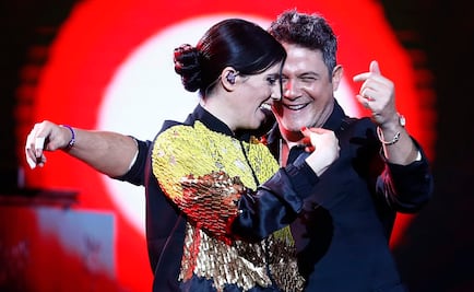 Cantante le queda mal a Alejandro Sanz en el escenario
