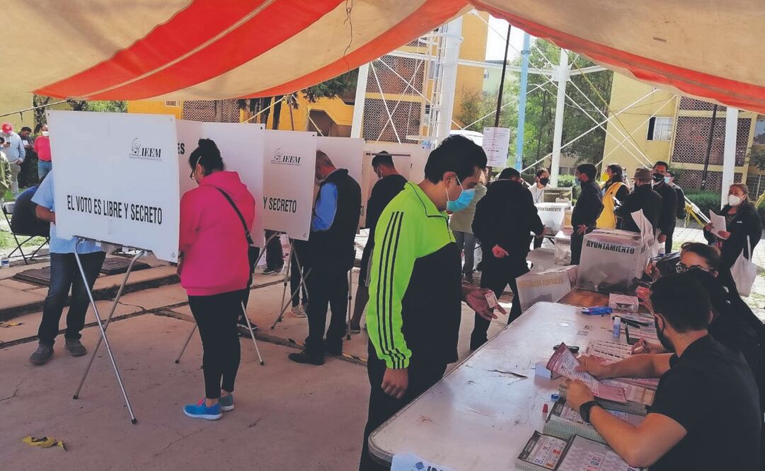 Autoridades del INE en el Edomex indicaron que prevén que cada casilla cuente con una urna y al menos 12 mamparas para agilizar el proceso de la elección judicial. Foto Especial
