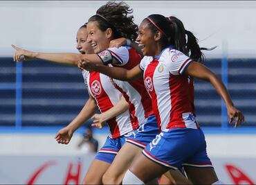 Chivas Femenil le dedica el clásico a los Vergara