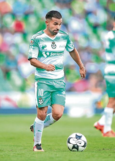 El mediocampista chileno jugó con Santos Laguna; tiene 22 años. FOTO: ARCHIVO. EL UNIVERSAL
