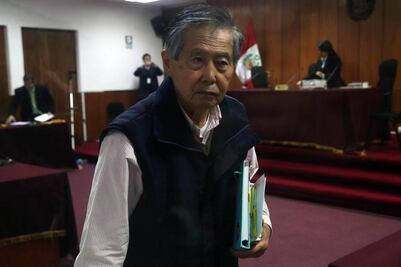 Trasladan a ex presidente peruano Fujimori a clínica por riesgo de isquemia cerebral