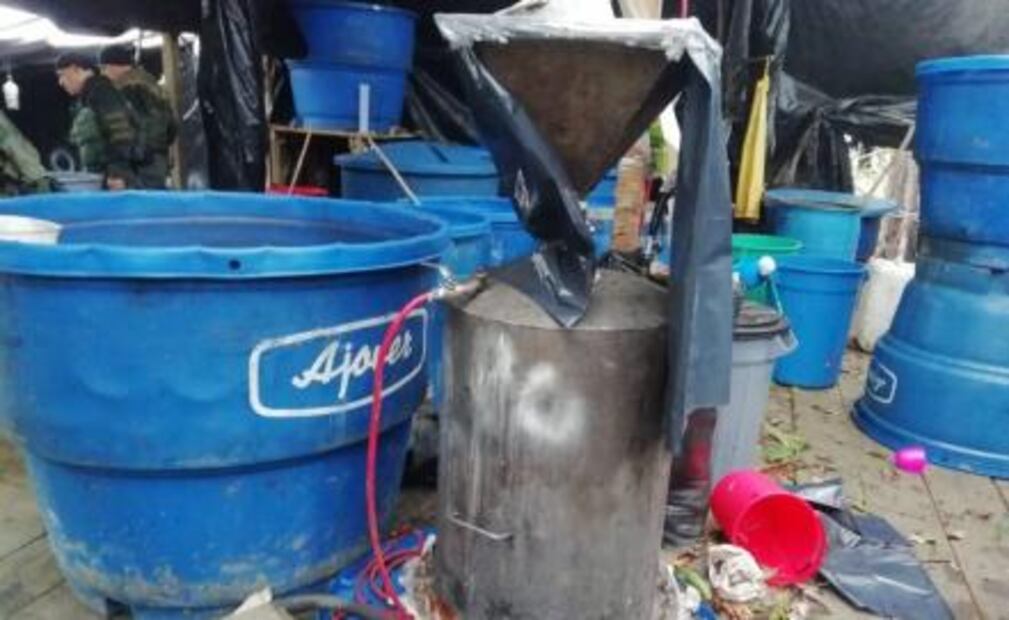 Colombia destruye laboratorio que proveía cocaína a cárteles mexicanos