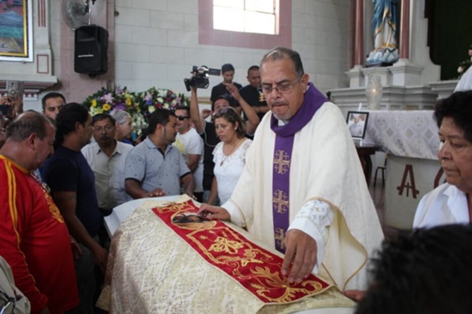 Fallece único sacerdote autorizado por el Vaticano para realizar exorcismos