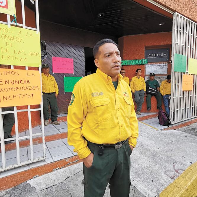 Demanda. Los brigadistas de Conafor exigen a las autoridades que les brinden garantías laborales. EDWIN HERNÁNDEZ/ EL UNIVERSAL