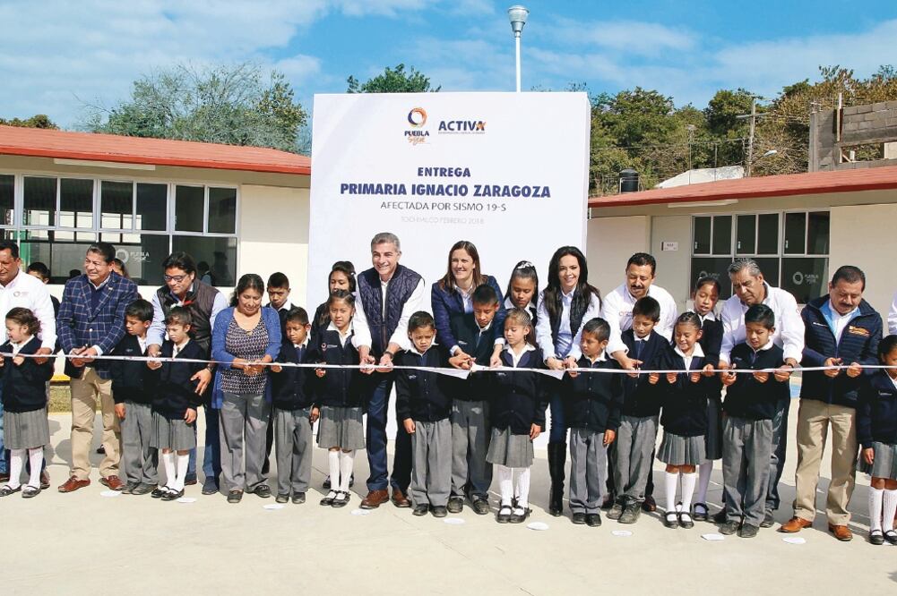 El gobernador Antonio Gali entregó en Tochimilco la primaria Ignacio Zaragoza, que fue reconstruida con una inversión de casi 8 millones de pesos y beneficiará a 500 estudiantes 