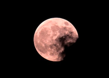 Las mejores fotografías del eclipse lunar más largo del siglo