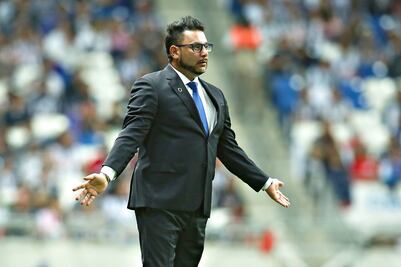 Antonio Mohamed lleva la delantera para dirigir a Cruz Azul