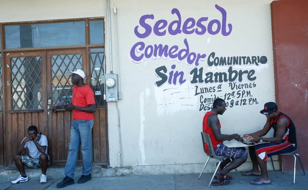 El Sistema Nacional de Comedores Comunitarios de la Sedesol contribuye en la atención de más de 2 mil 500 personas migrantes. (Foto: Perla Miranda/El Universal)