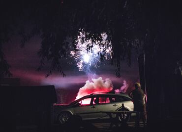 ¿En realidad los cohetes son un peligro para los autos?