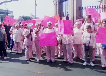 Empresa de limpieza en Michoacán exige pago atrasado a sector salud por 23 mdp