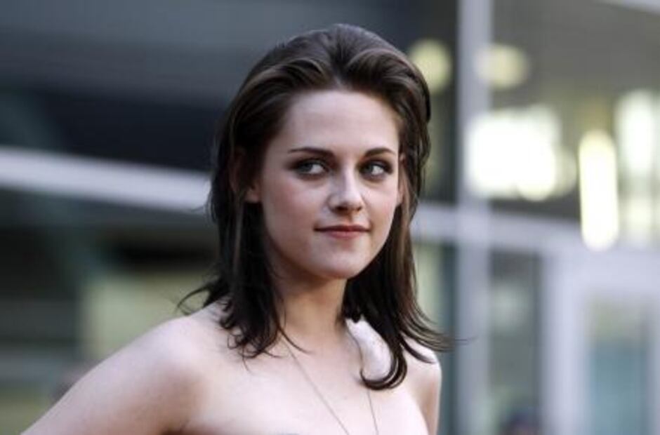 Brad Pitt y Salma Hayek, artistas que visten Gucci