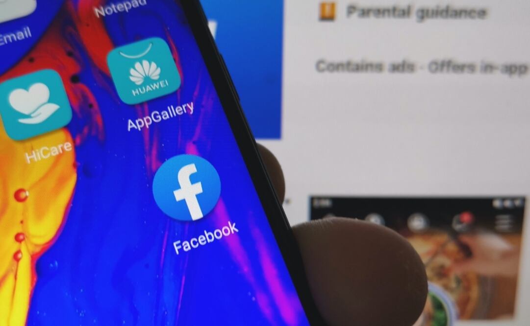 La red social precisó que ya no suministrará su software a Huawei para instalación en los teléfonos mientras examina las sanciones recientemente impuestas por Estados Unidos