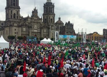 Llegan 18 mil campesinos al Zócalo; amagan con plantón