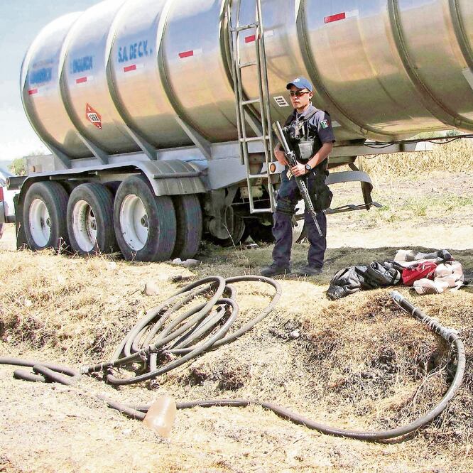 Están acusados de robo de hidrocarburos el general León Trauwitz, Sócrates Herrera, Wenceslao Cárdenas y Emilio Cosgaya, entre otros exfuncionarios. ARCHIVO EL UNIVERSAL