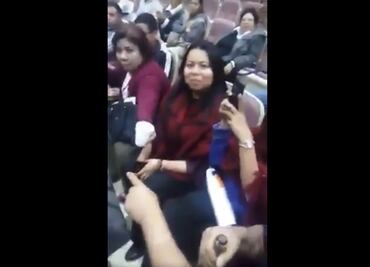 Graban a diputada de Morena presuntamente tomando vino en Congreso de Sinaloa