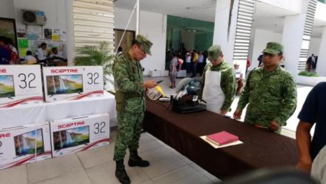 Realizan canje de armas por electrodomésticos en Chiapas