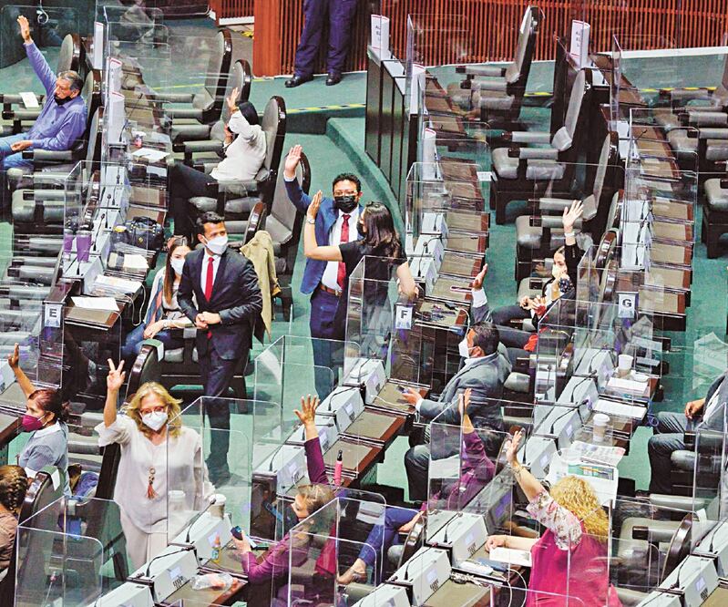 La reforma a la Ley Federal del Trabajo alcanzó 348 votos a favor en la Cámara Baja; 77 en contra, principalmente de Acción Nacional, y 32 abstenciones. Foto: Mario Jasso. CUARTOSCURO