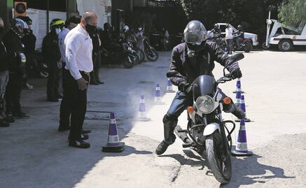 Enseñan a bikers a conducir con precaución