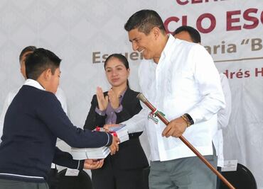 Con elogios al magisterio y a libros de Texto, encabeza Jara inicio del ciclo escolar en Oaxaca