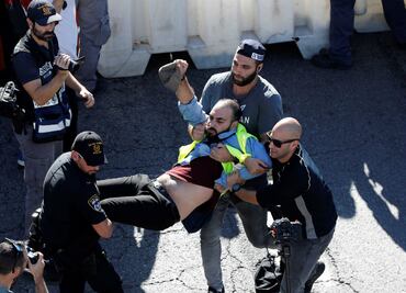Policía francesa reporta 95 detenciones en quinta protesta de "chalecos amarillos"