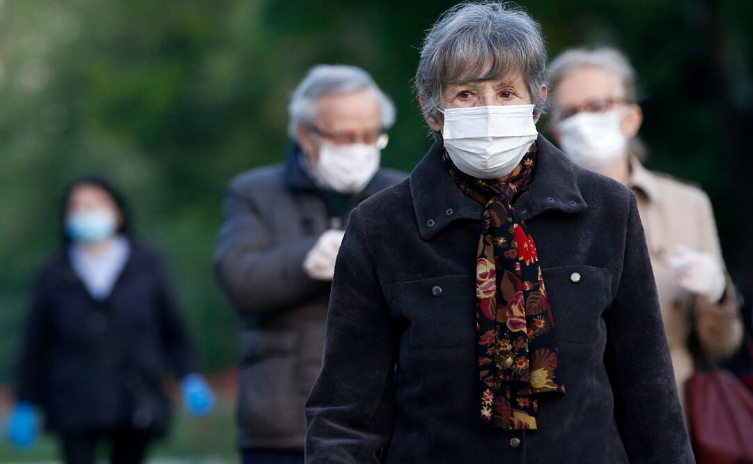 Uso de cubrecobas en espacios públicos  (Fotos: AP)