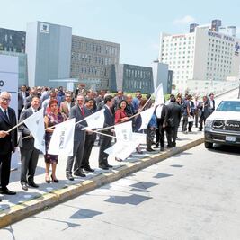 Equipa gobierno a más de 700 escuelas
