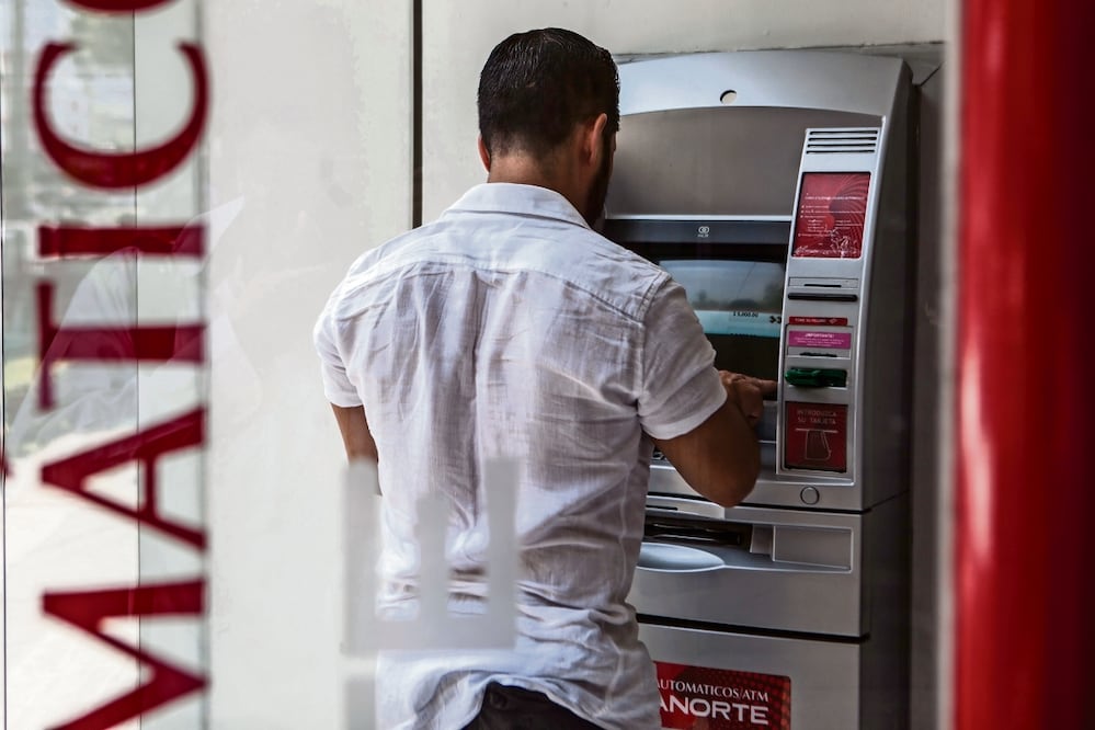 La banca tradicional en México sigue enfocada a clientes en la parte de consumo, de acuerdo con Fitch Ratings.