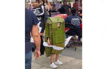 ¿De mole o chipilín? Pequeño es la sensación en redes por disfraz de tamalito en Chiapas: VIDEO