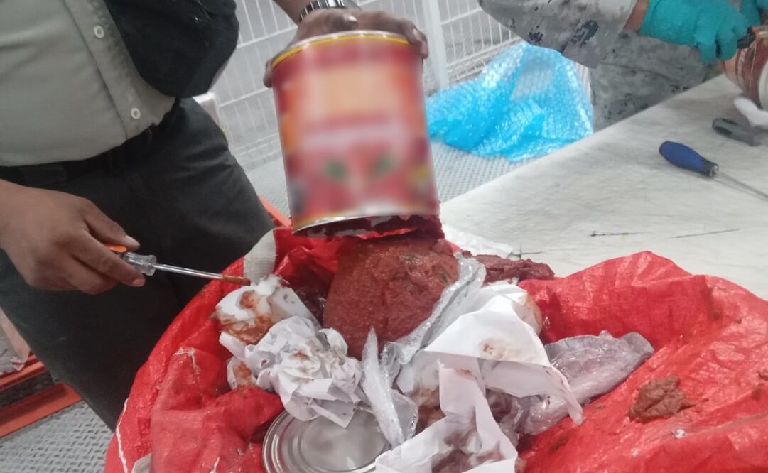 Las latas con salsa de tomate tenían como destino un domicilio en Houston, Texas, Estados Unidos. Foto: Guardia Nacional