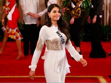 Kristal Silva, de México, sigue adelante en Miss Universo