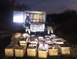 Incautan camión con mil 400 kilos de metanfetamina en Culiacán; continúan operativos en la zona