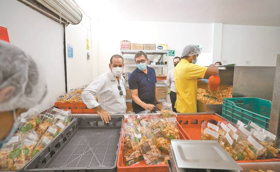 Martín Orozco resaltó que los micronegocios dan sustento a cientos de aguascalentenses y representaron un apoyo en la pandemia. Foto: Especial.