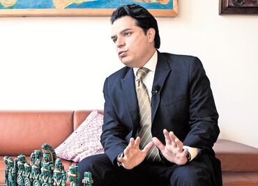 Senador del PRD pide mover narcoseries; no ha visto una