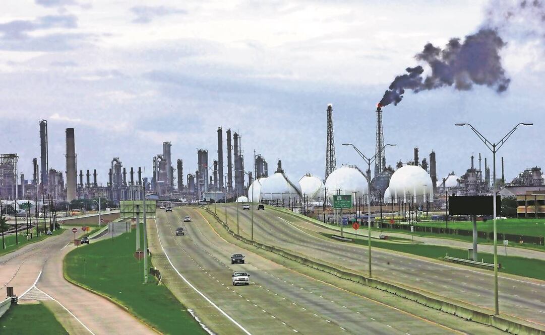 Según datos oficiales, la refinería en Deer Park tiene desde 2019 un nivel de procesamiento por debajo de 340 mil barriles diarios. Foto: Archivo EL UNIVERSAL