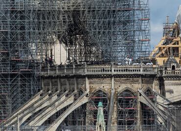 El órgano de 8 mil tubos de Notre Dame no sufrió daños tras incendio
