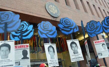 Padres de los 43 piden 3 nuevas líneas de investigación