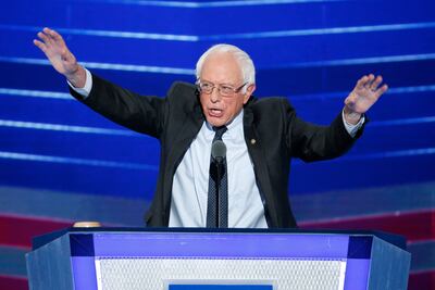 Clinton debe ser la próxima presidenta de EU: Sanders