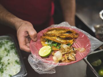 Revelan en TikTok cuánto cuesta realmente un taco al pastor y ¡son baratísimos!
